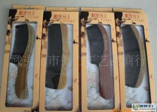 玉檀香角木梳 匠心独运的护发珍品与馈赠佳选